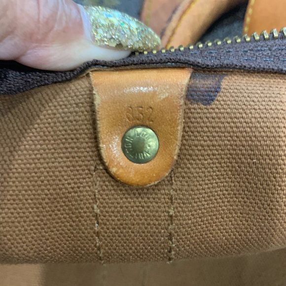 LV KEEPALL BANDOULIERE - Picture 7 of 8